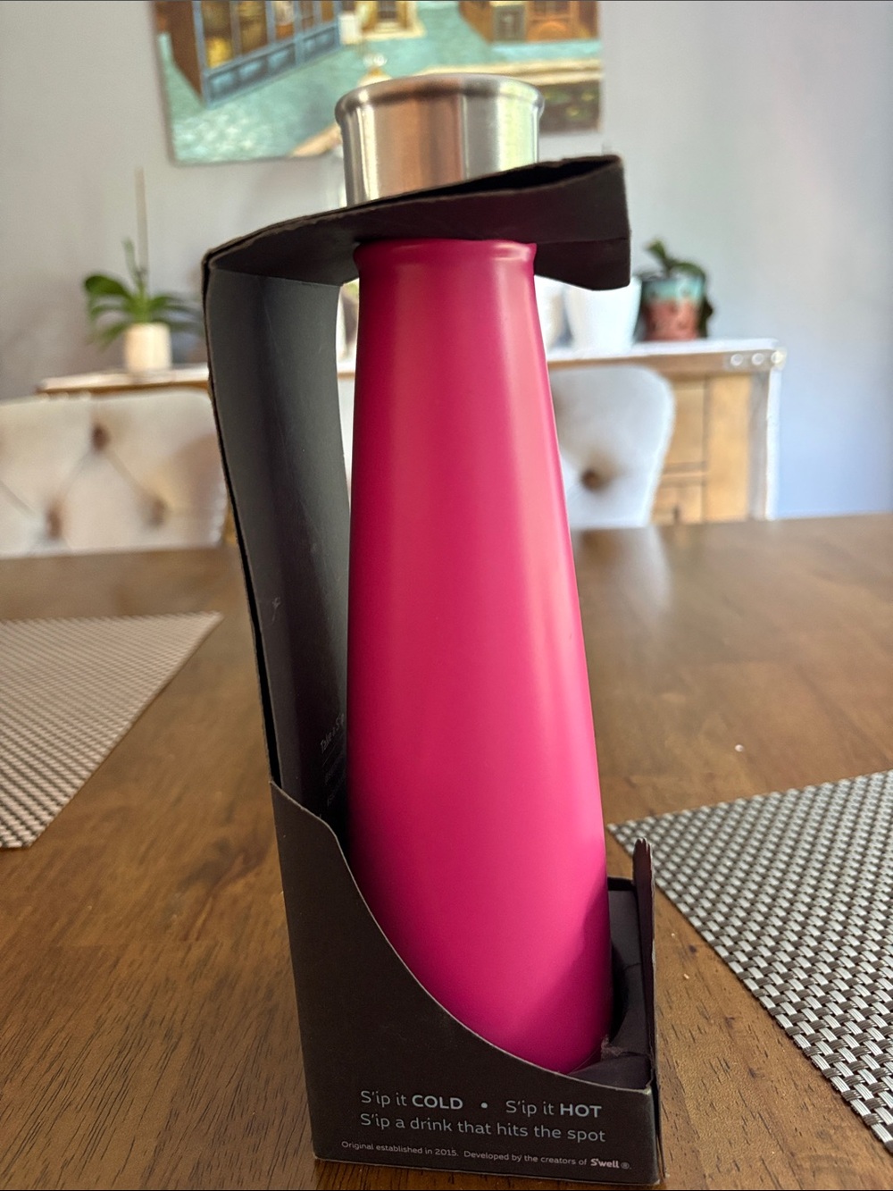 Sip bottle by Swell. Bubblegum Pink Insulated hot and cold water bottle drink - Picture 4 of 5